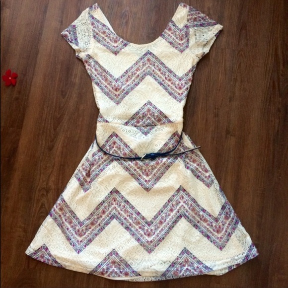 Floral Chevron Lace Open Cross Back Short Sleeve Dress - Picture 8 of 8